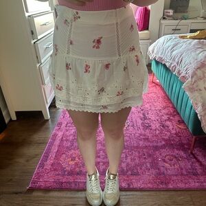 Zara White and Pink Floral Mini skirt NEVER WORN